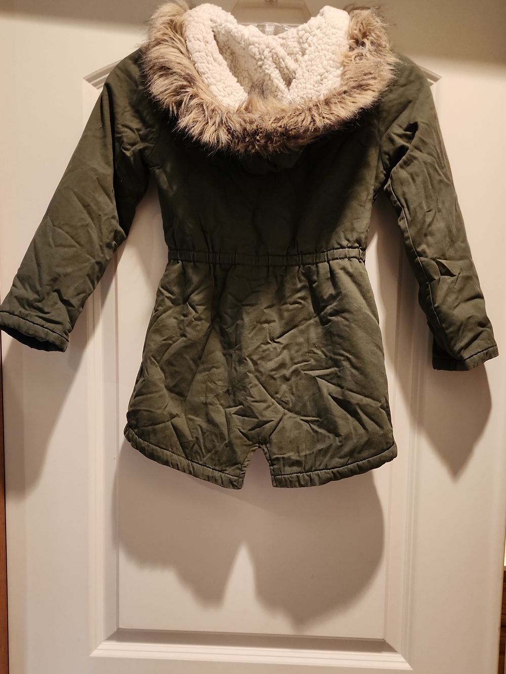 The Children's Place Girls Olive Green Hooded Parka Jacket Size 5/6 VGUC - Picture 2 of 12